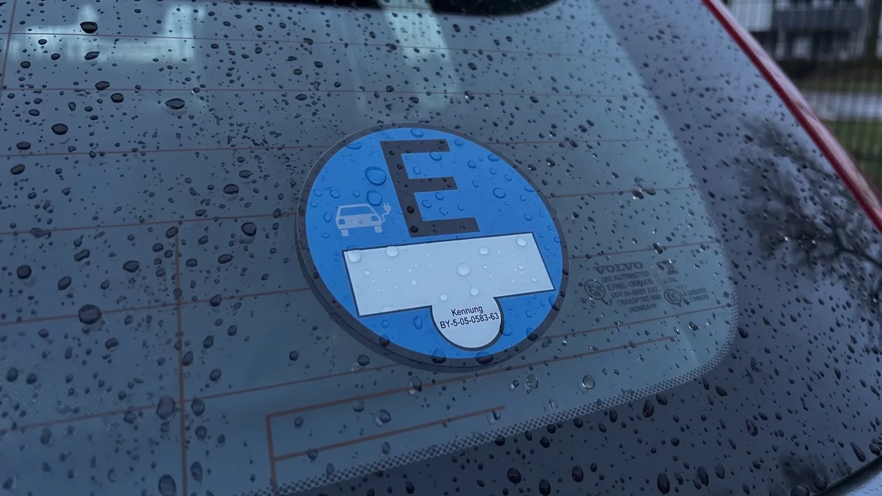 Wat is de blauwe E-Sticker?